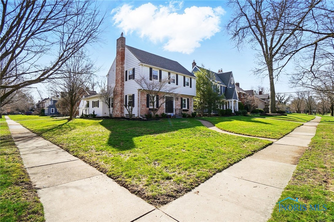 2428 Orchard Road, Ottawa Hills, Ohio image 2