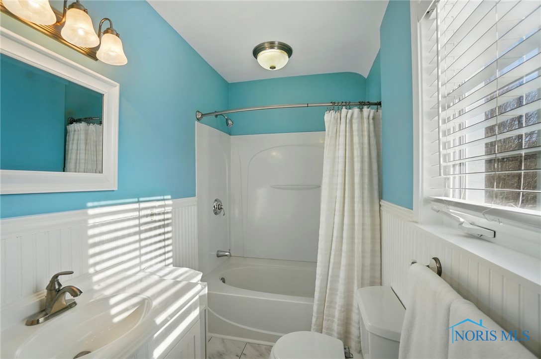 2428 Orchard Road, Ottawa Hills, Ohio image 30