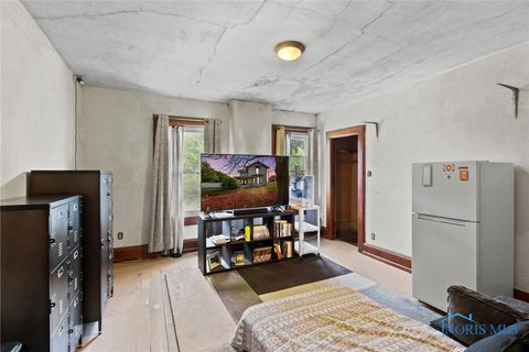 Tiny photo for 18735 Main Street, Tontogany, OH 43565 (MLS # 6136190)