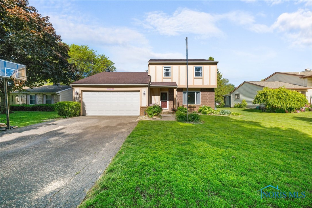 44 E Springwood Street, Oregon, Ohio image 1