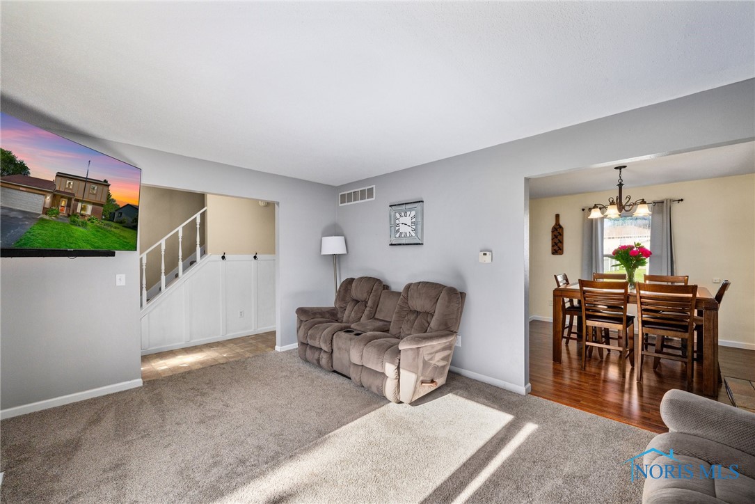 44 E Springwood Street, Oregon, Ohio image 5
