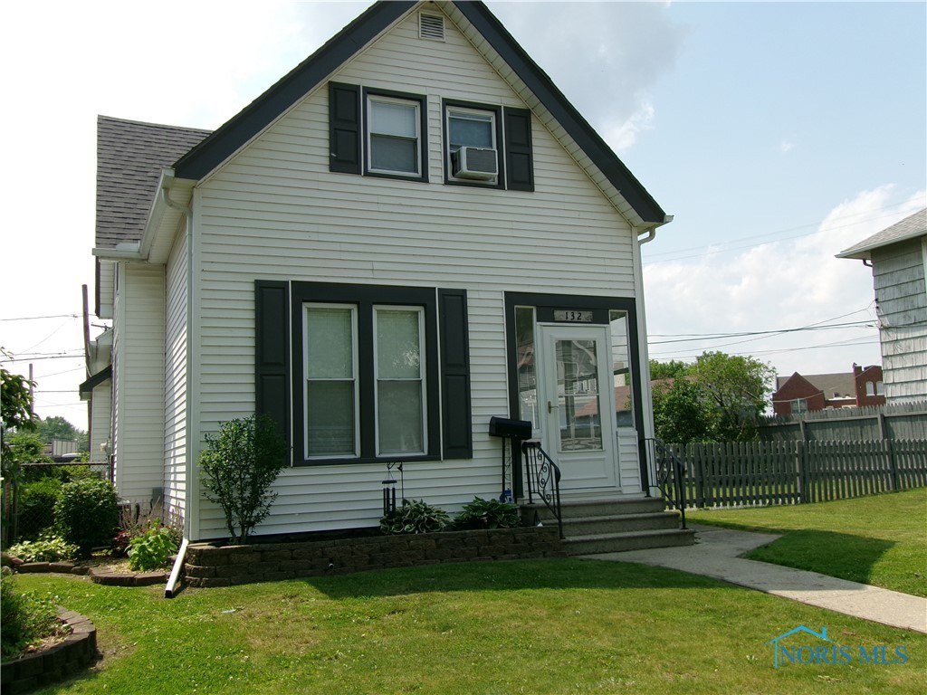 132 Oak Street