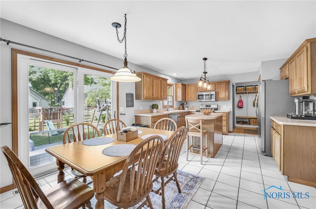 8225 Hidden Forest Drive, Holland, Ohio image 14
