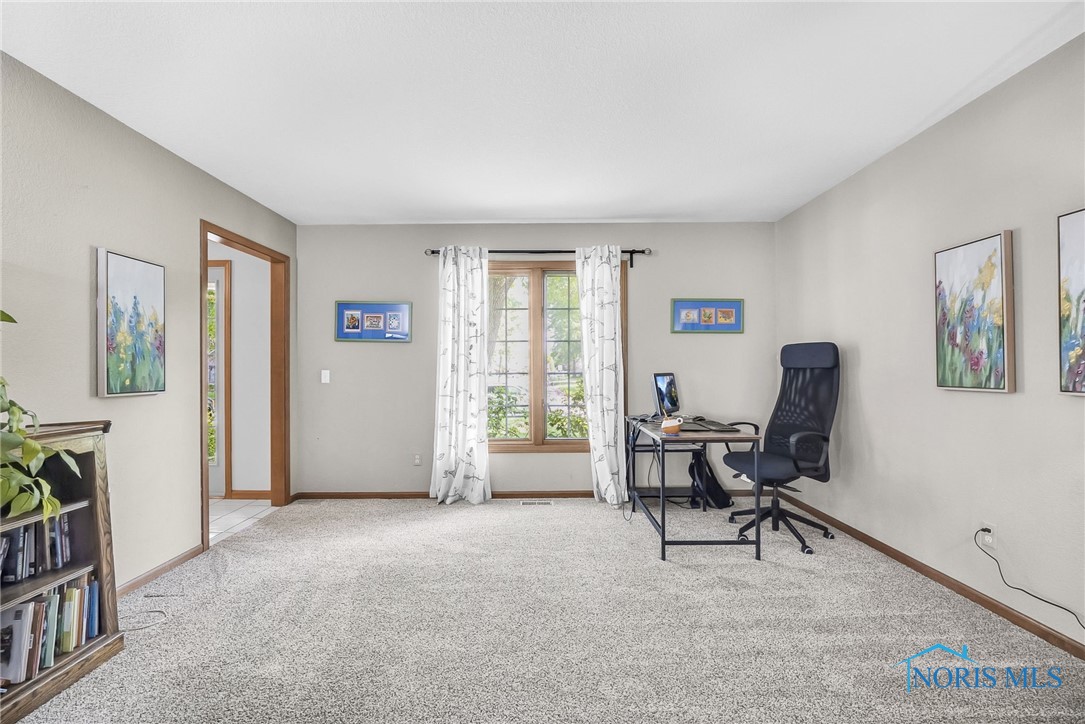 8225 Hidden Forest Drive, Holland, Ohio image 6