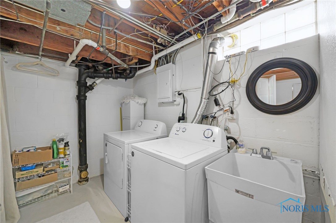 2324 Secor Road, Toledo, Ohio image 25