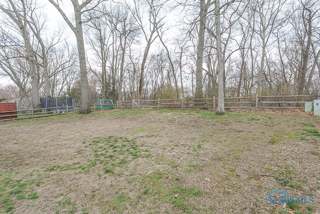 7040 Regents Park Boulevard, Toledo, Ohio image 36