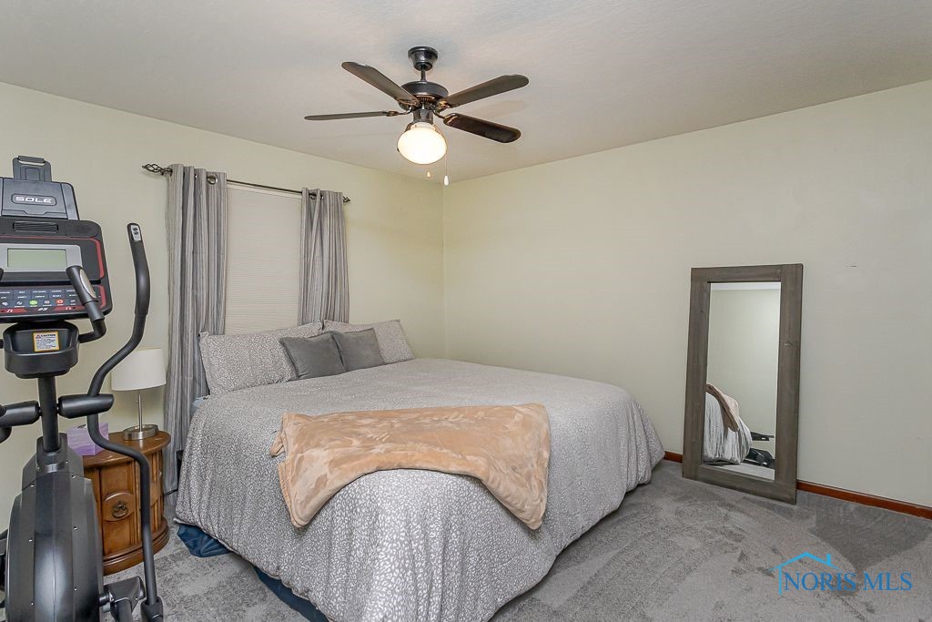 7040 Regents Park Boulevard, Toledo, Ohio image 25