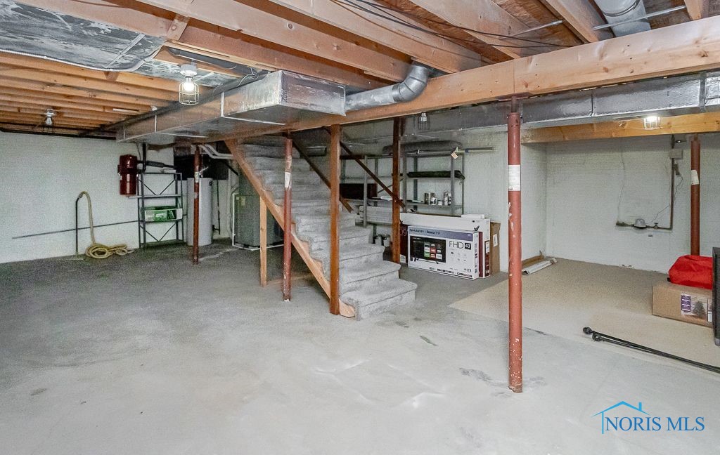 7040 Regents Park Boulevard, Toledo, Ohio image 32
