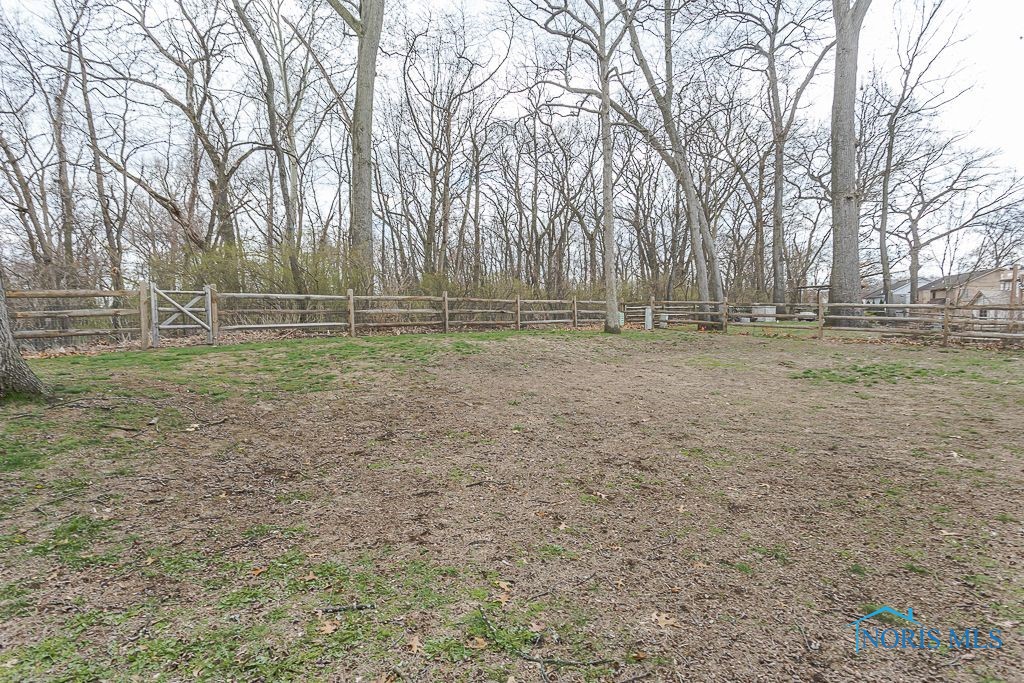 7040 Regents Park Boulevard, Toledo, Ohio image 35