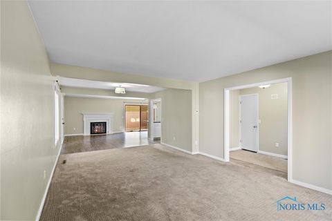 Tiny photo for 1902 Queenswood Drive #U7, Findlay, OH 45840 (MLS # 6136031)