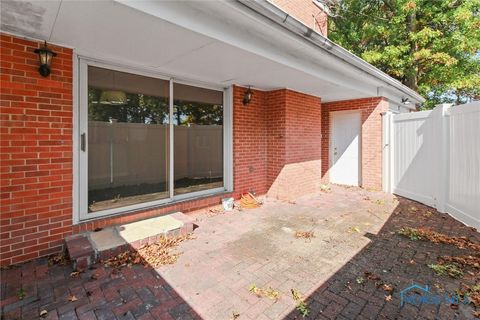 Tiny photo for 1902 Queenswood Drive #U7, Findlay, OH 45840 (MLS # 6136031)