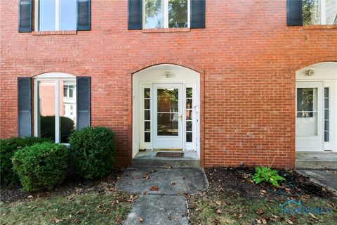Tiny photo for 1902 Queenswood Drive #U7, Findlay, OH 45840 (MLS # 6136031)