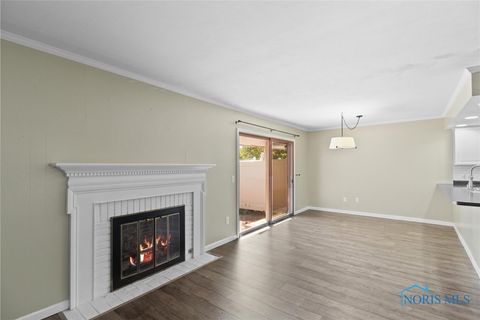 Tiny photo for 1902 Queenswood Drive #U7, Findlay, OH 45840 (MLS # 6136031)