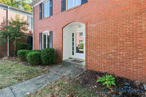 Tiny photo for 1902 Queenswood Drive #U7, Findlay, OH 45840 (MLS # 6136031)