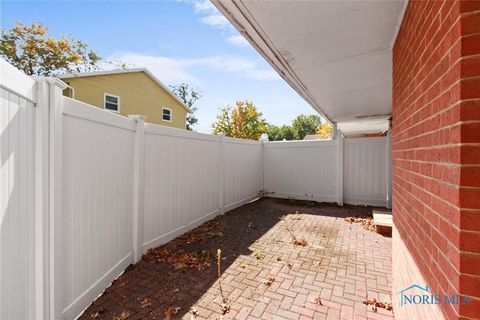Tiny photo for 1902 Queenswood Drive #U7, Findlay, OH 45840 (MLS # 6136031)
