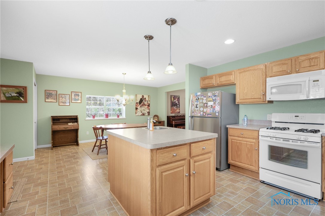 7254 Corduroy Road, Oregon, Ohio image 13