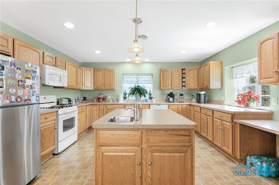 7254 Corduroy Road, Oregon, Ohio image 11