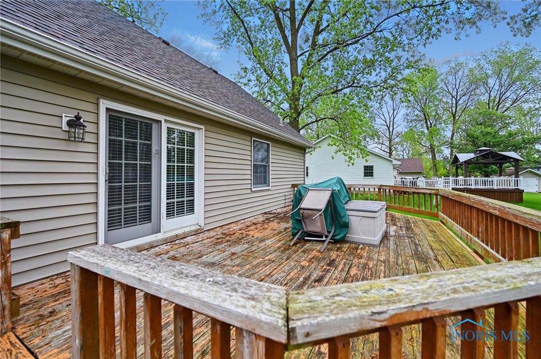 805 N Hill Trail, Findlay, Ohio image 28