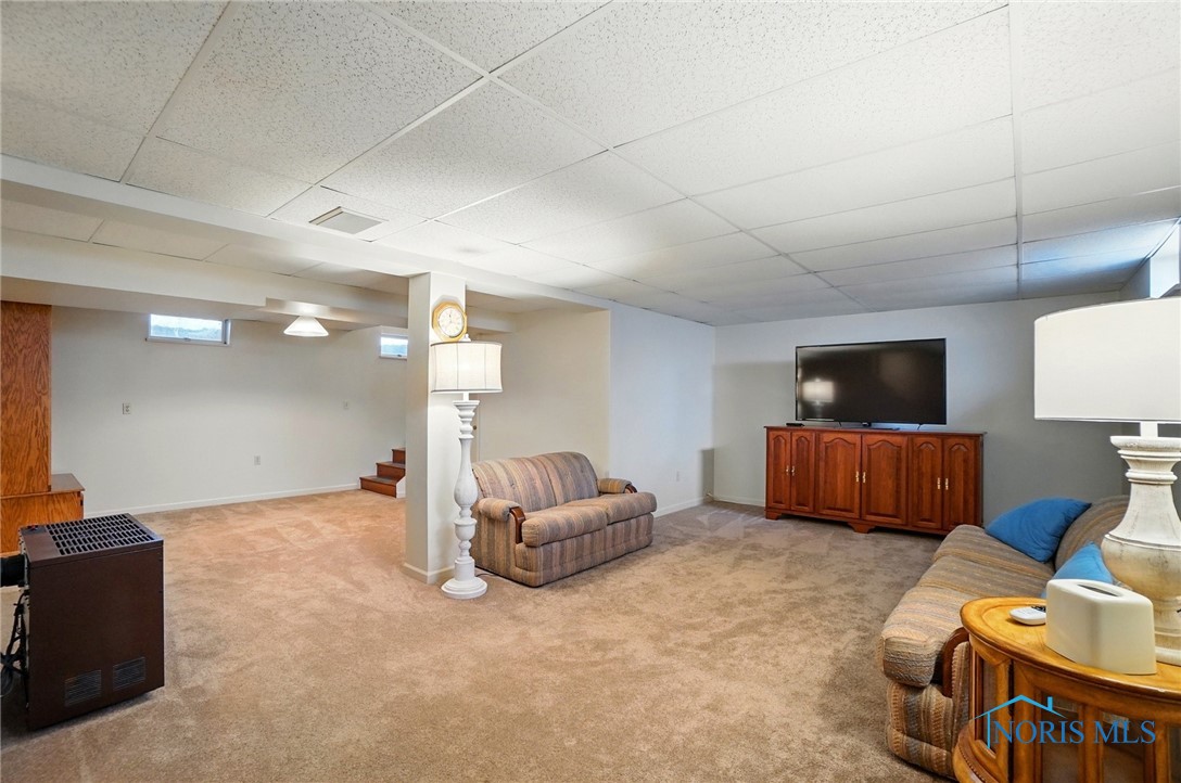15211 Potter Road, Weston, Ohio image 36
