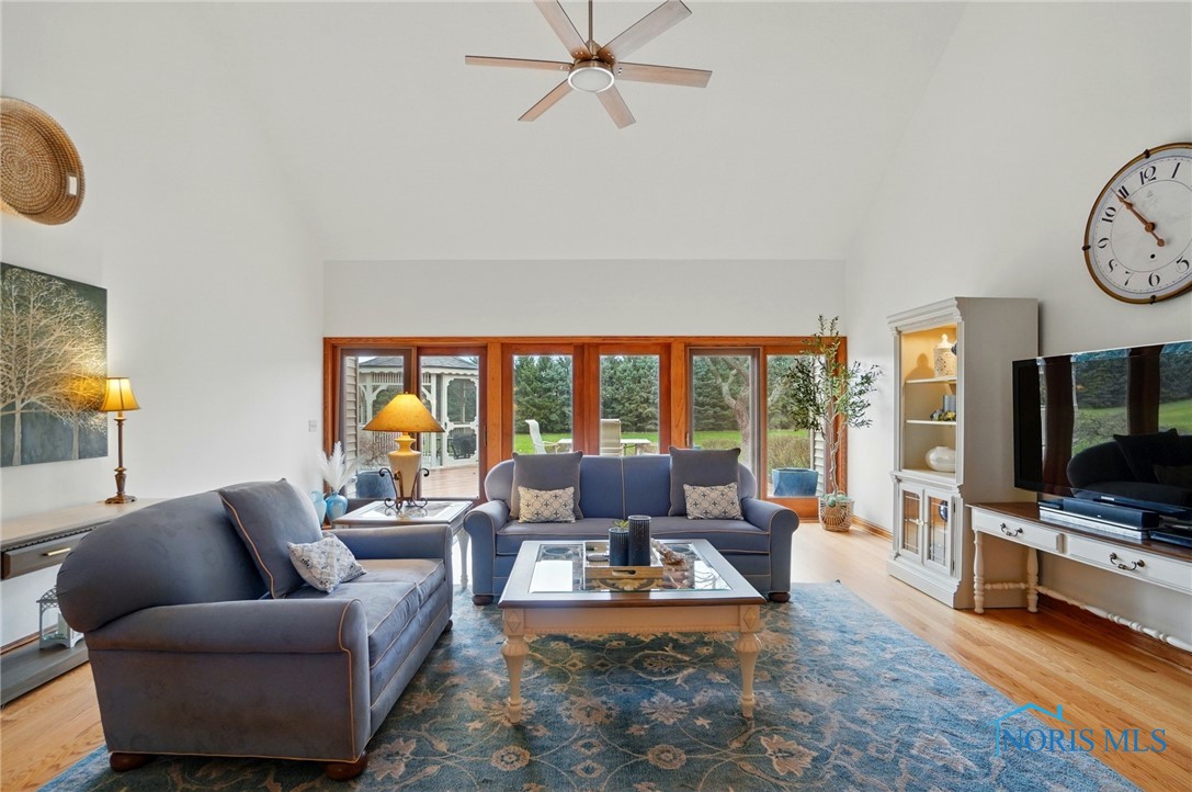 15211 Potter Road, Weston, Ohio image 7