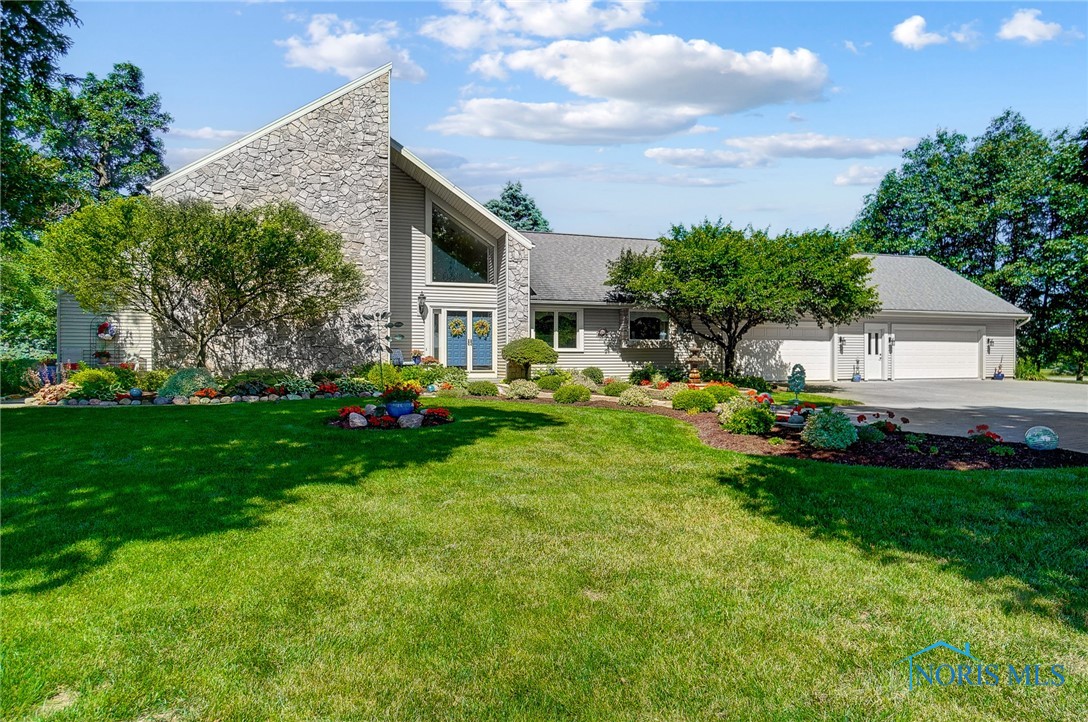 15211 Potter Road, Weston, Ohio image 1