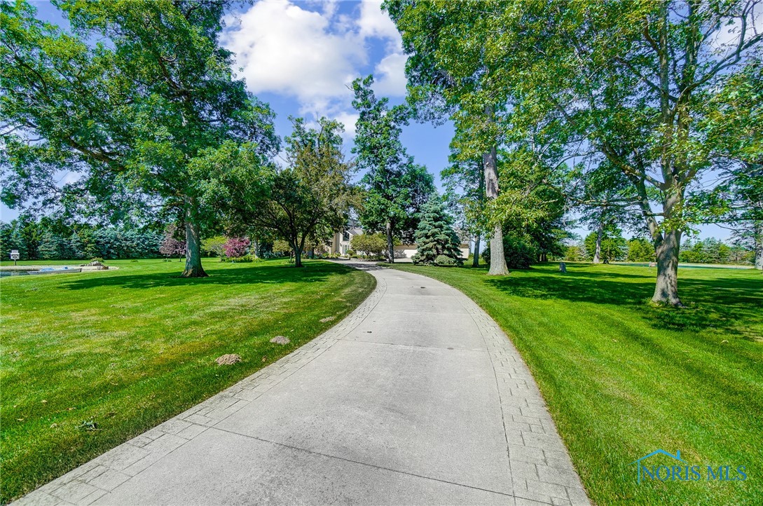 15211 Potter Road, Weston, Ohio image 2