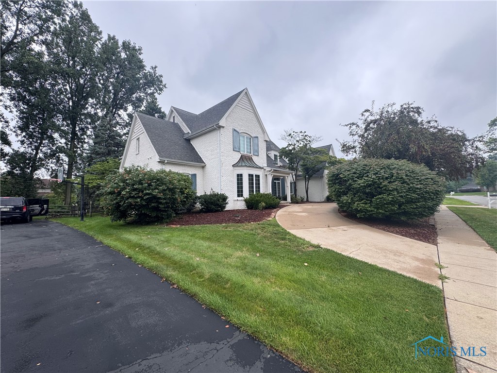 7428 Kings Walk Lane