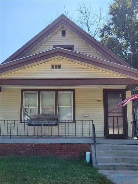 Tiny photo for 1921 Brussels Street, Toledo, OH 43613 (MLS # 6136193)