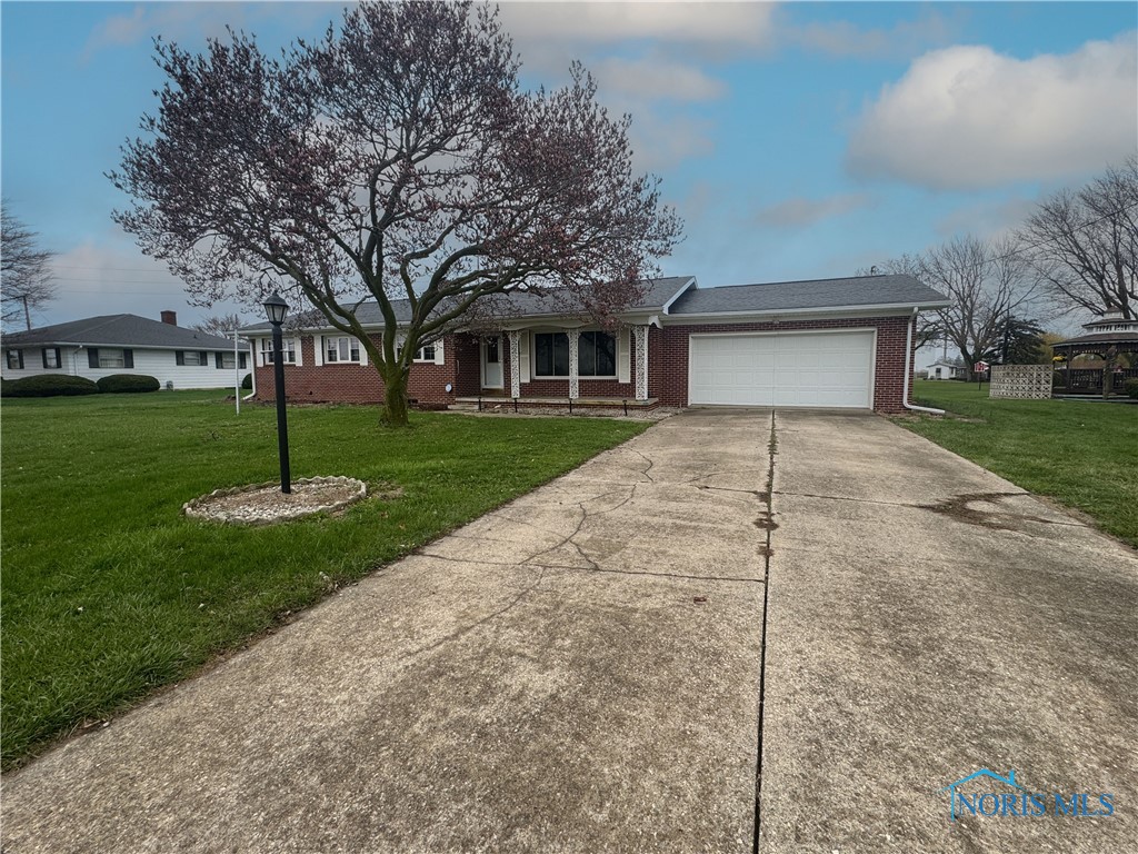 1605 Fangboner Road, Fremont, Ohio image 1