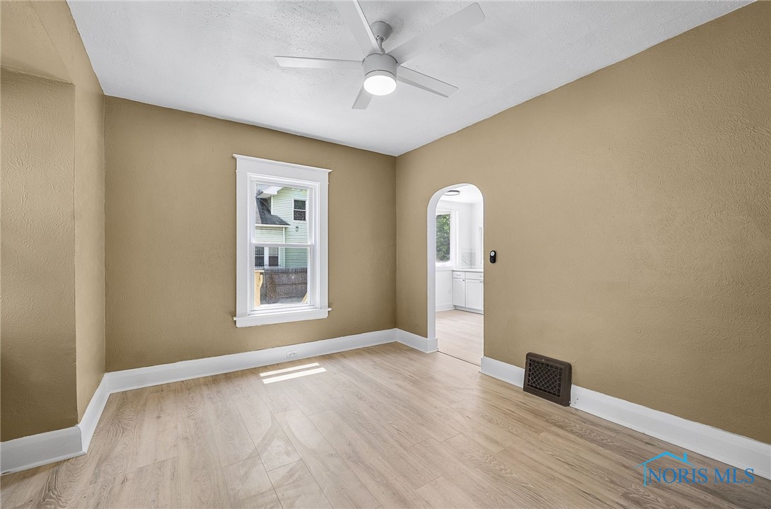 345 W Manhattan Boulevard, Toledo, Ohio image 5