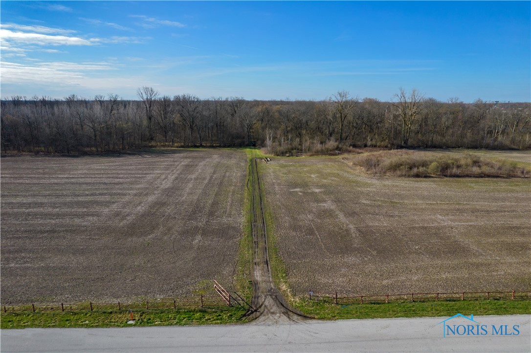 Eagleville Road, North Baltimore, Ohio image 8