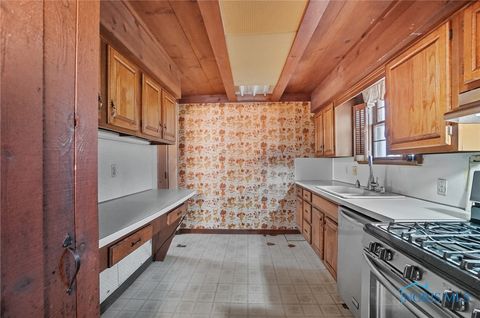 Tiny photo for 3564 Rushland Avenue, Toledo, OH 43606 (MLS # 6136409)