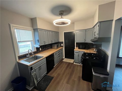 Tiny photo for 605 Waverly Avenue, Toledo, OH 43607 (MLS # 6136895)