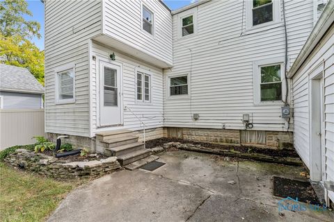 Tiny photo for 420 1st Street, Findlay, OH 45840 (MLS # 6136305)