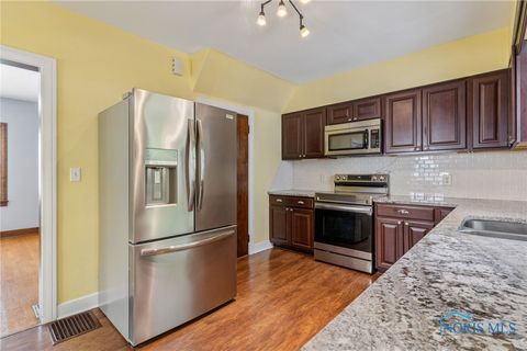 Tiny photo for 420 1st Street, Findlay, OH 45840 (MLS # 6136305)