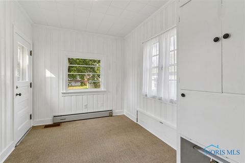 Tiny photo for 420 1st Street, Findlay, OH 45840 (MLS # 6136305)