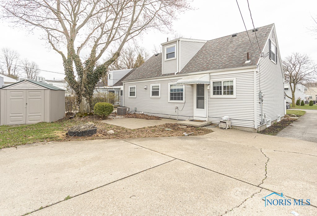 3808 Donegal Drive, Toledo, Ohio image 36