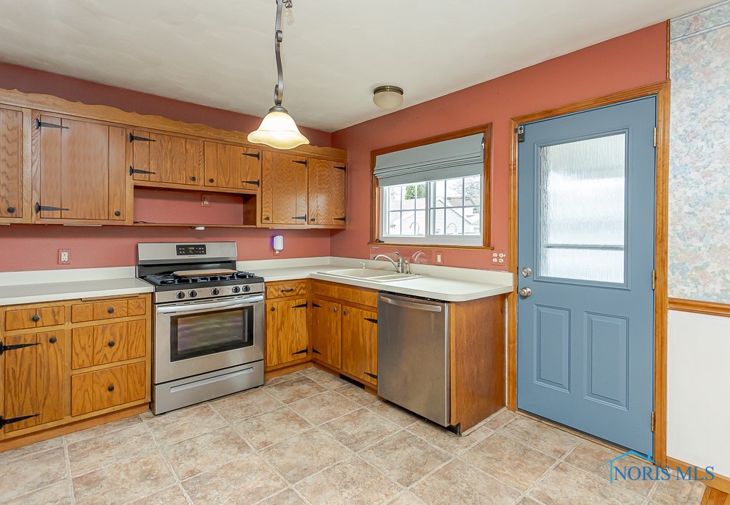 3808 Donegal Drive, Toledo, Ohio image 20