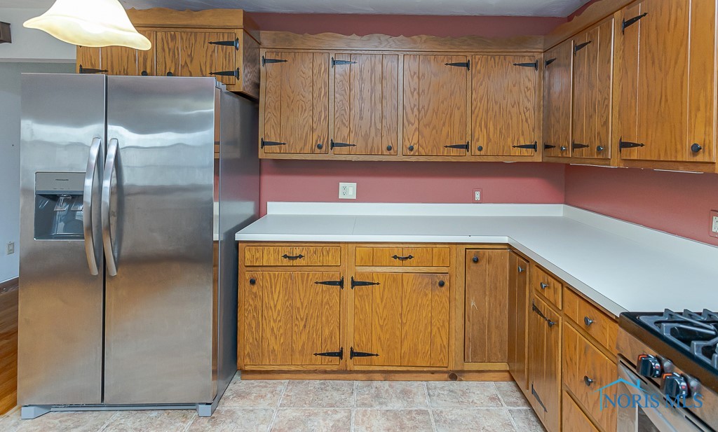 3808 Donegal Drive, Toledo, Ohio image 17