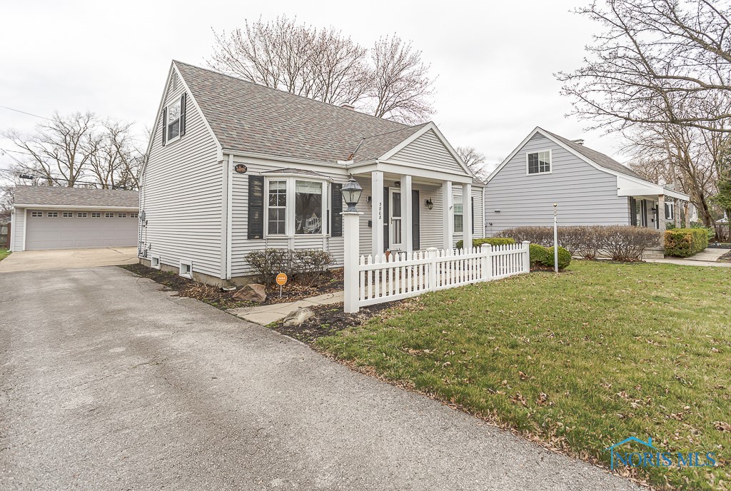 3808 Donegal Drive, Toledo, Ohio image 2
