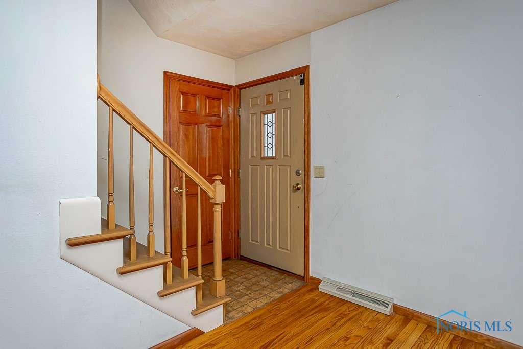 3808 Donegal Drive, Toledo, Ohio image 3