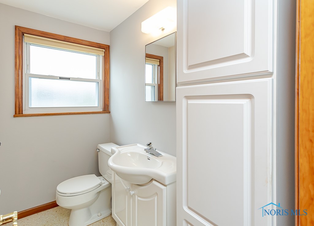3808 Donegal Drive, Toledo, Ohio image 30