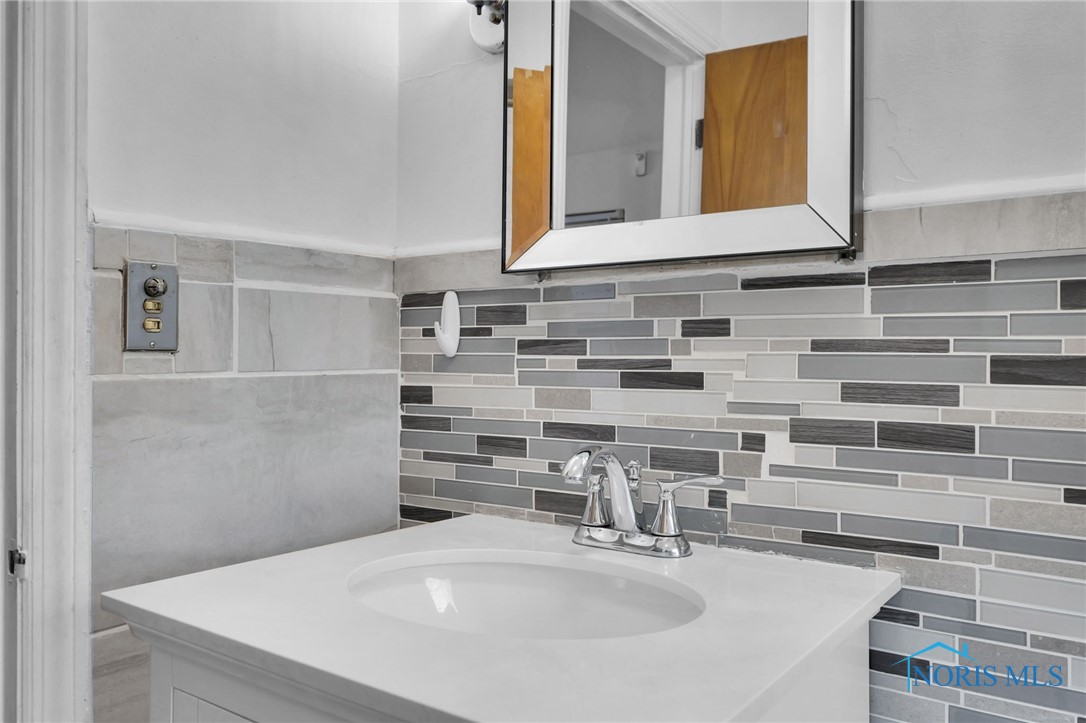 2923 Powhattan Parkway, Toledo, Ohio image 14