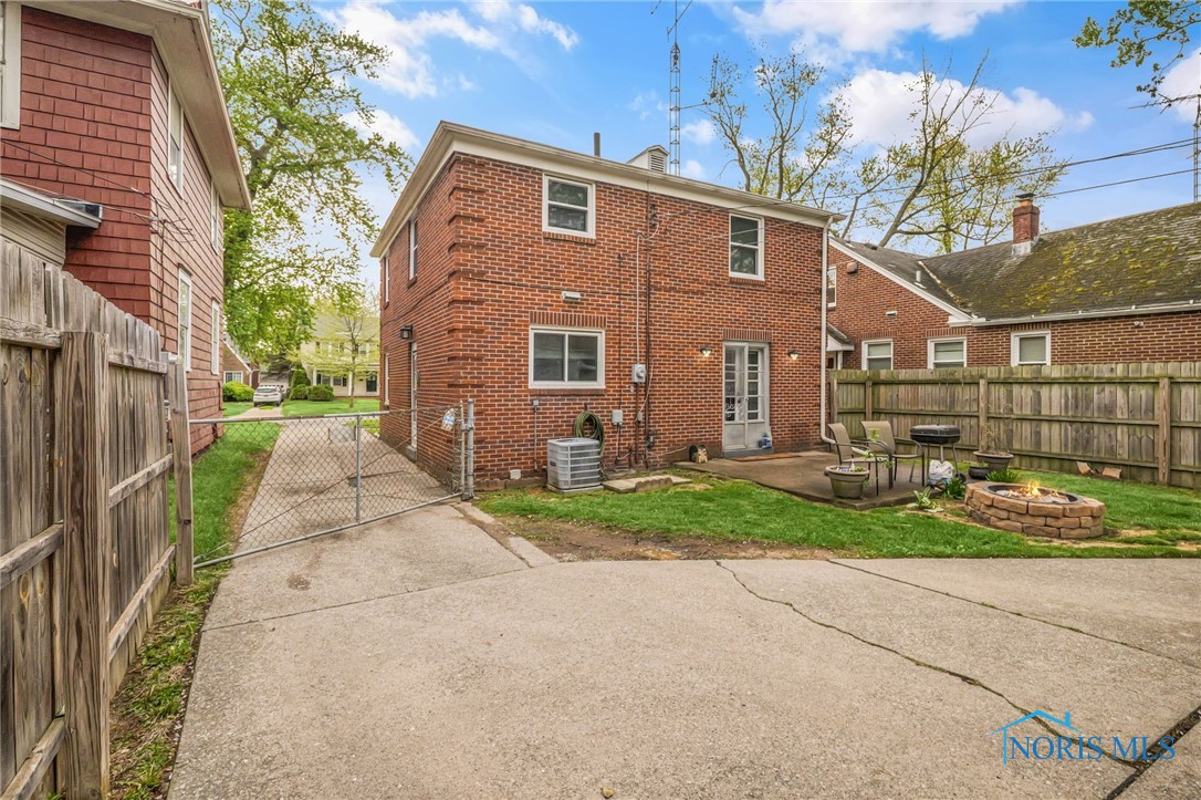 2923 Powhattan Parkway, Toledo, Ohio image 28