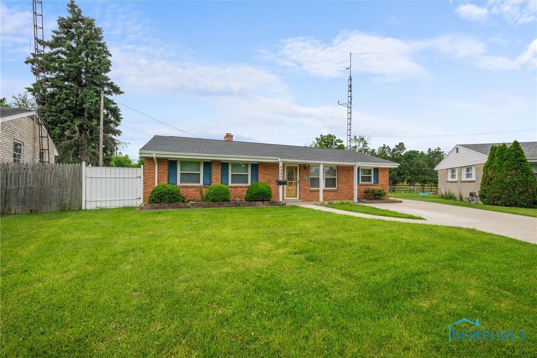 6005 Bahiamar Road, Toledo, Ohio image 3