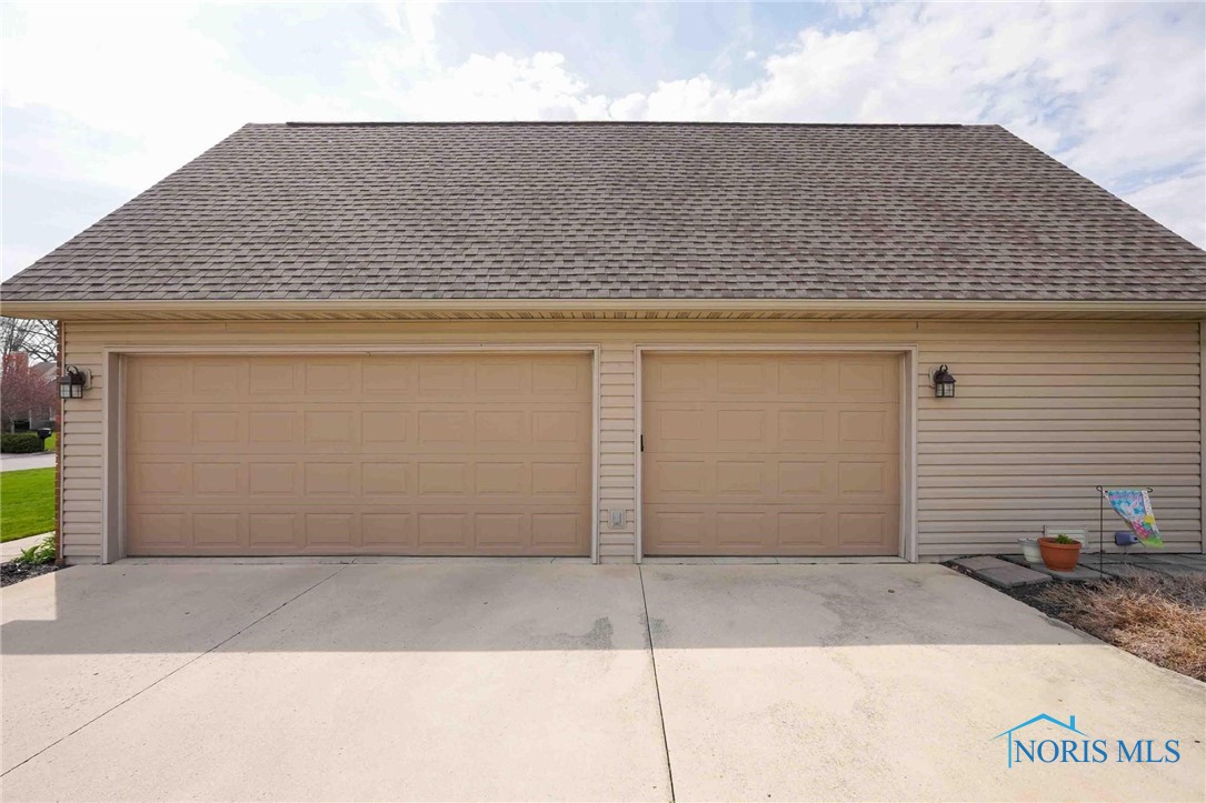 2028 Lakeland Drive, Findlay, Ohio image 5