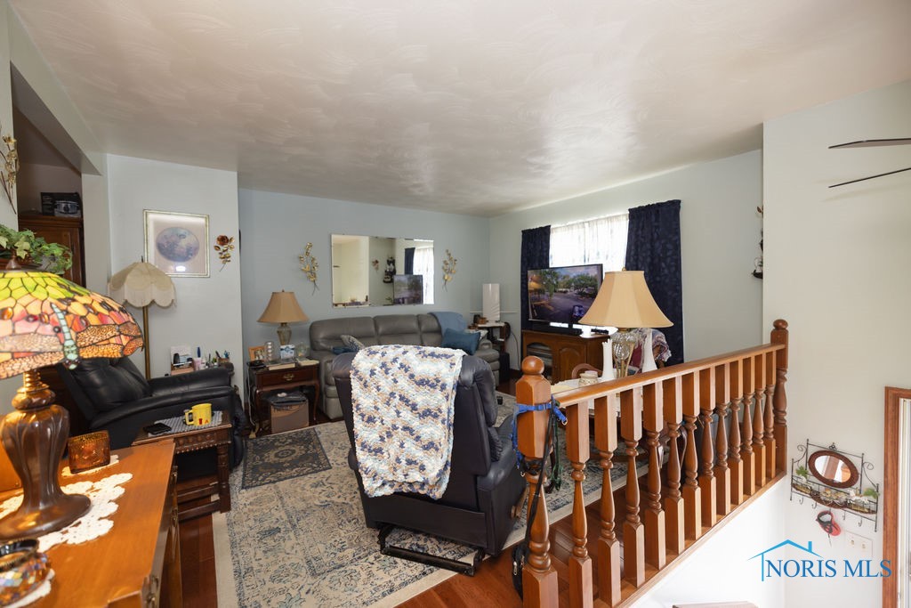 2443 Bedford Lane, Northwood, Ohio image 13