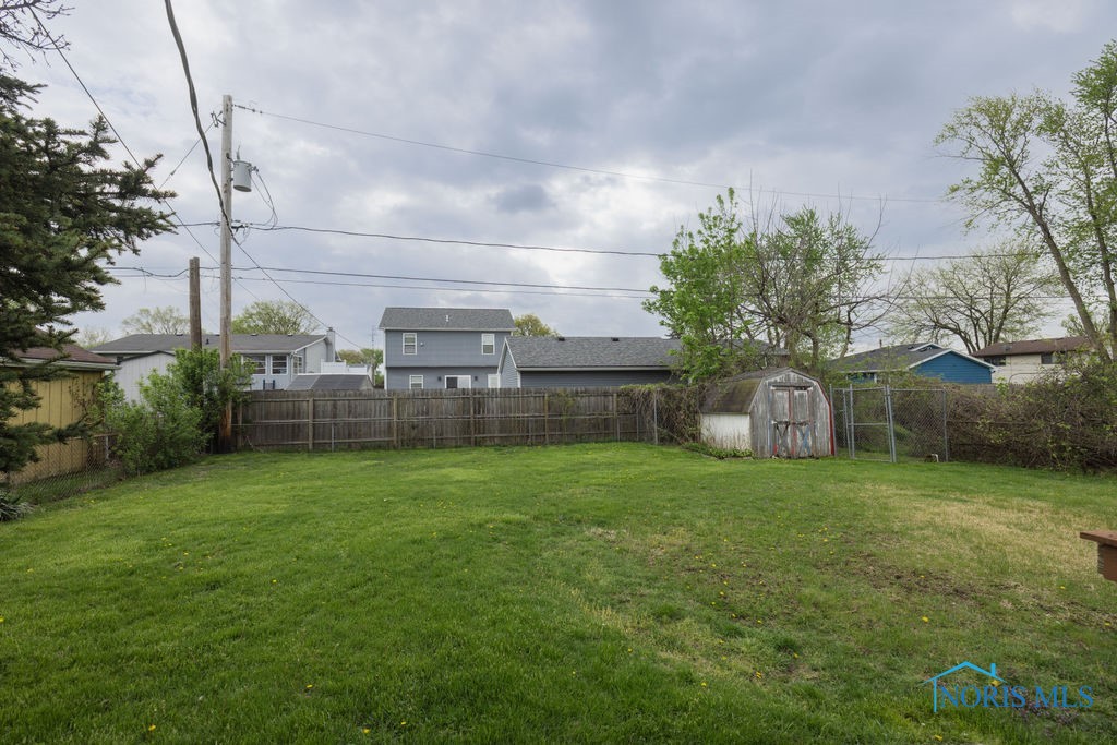 2443 Bedford Lane, Northwood, Ohio image 7