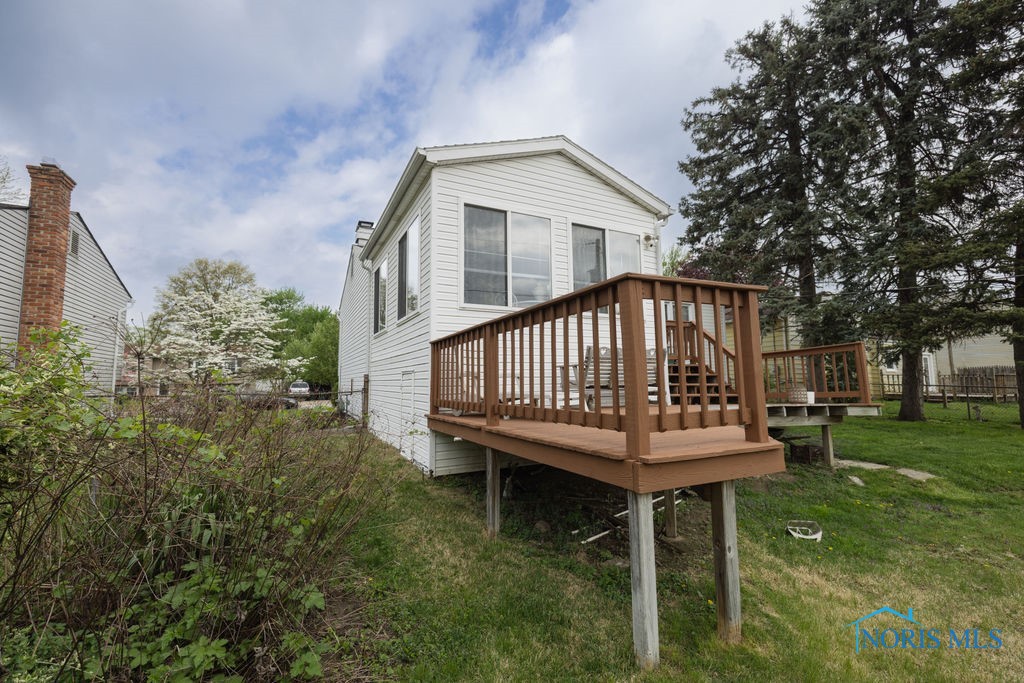 2443 Bedford Lane, Northwood, Ohio image 8