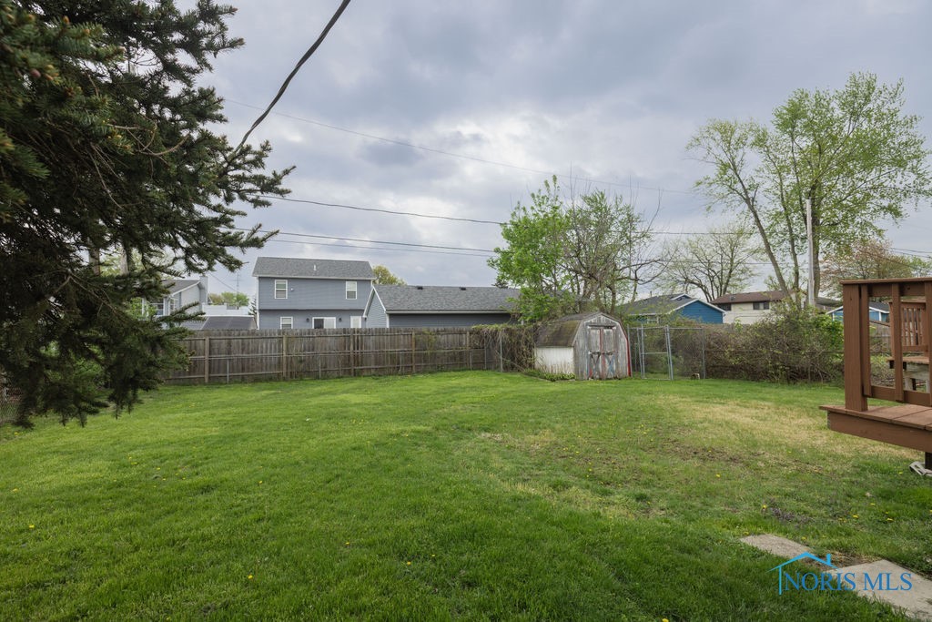 2443 Bedford Lane, Northwood, Ohio image 5
